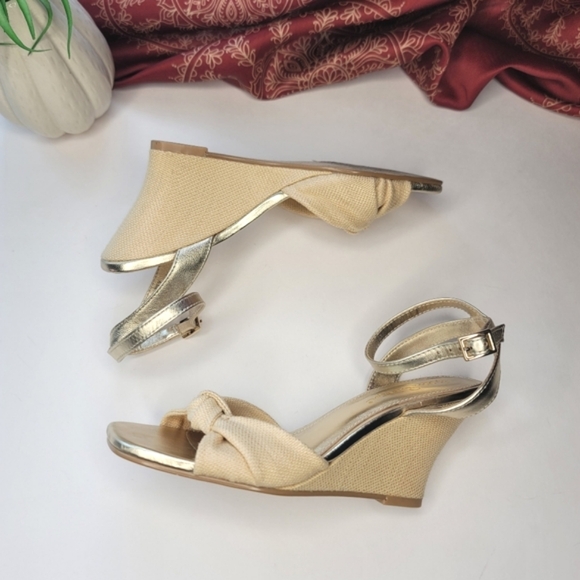 Lilly Pulitzer Emmie Wedge Sandals Gold And Tan Size 6.5 - Picture 4 of 15